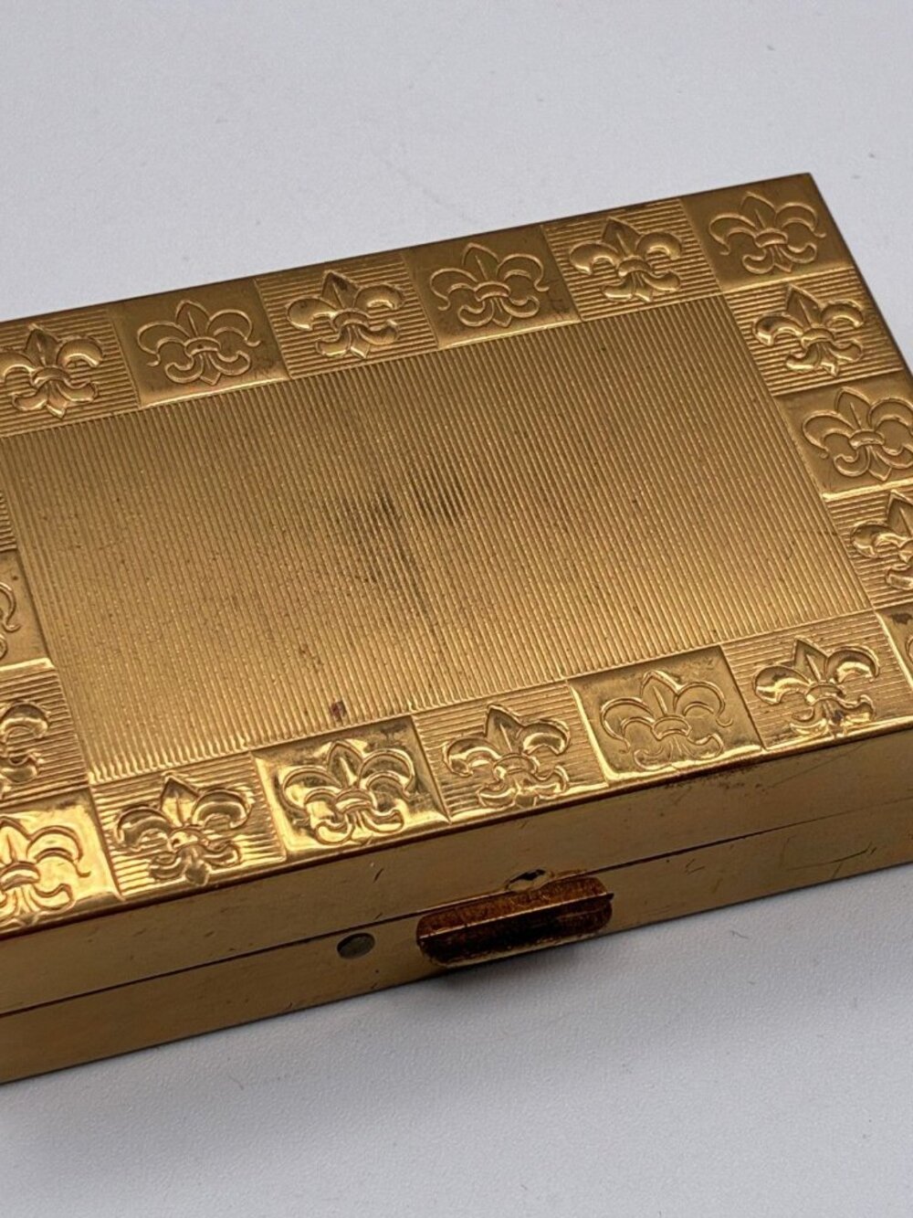 Vintage Gold Tone Metal Compact Box with Mirror & Fleur De Lis Pattern